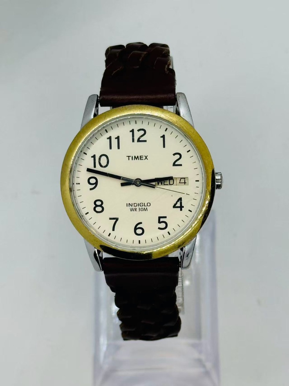Vintage Timex Men Quartz Watch Indiglo Day Date Gold Tone Bezel New Battery Runs